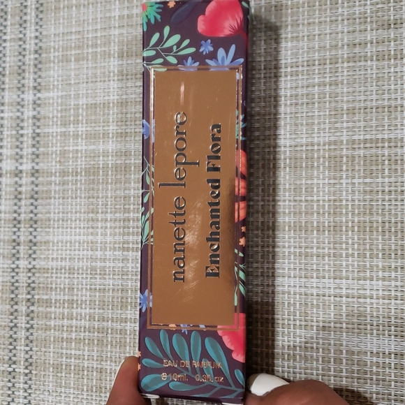 Nanette Lepore Enchanted Flora Eau de Parfum 10ml - Picture 2 of 4